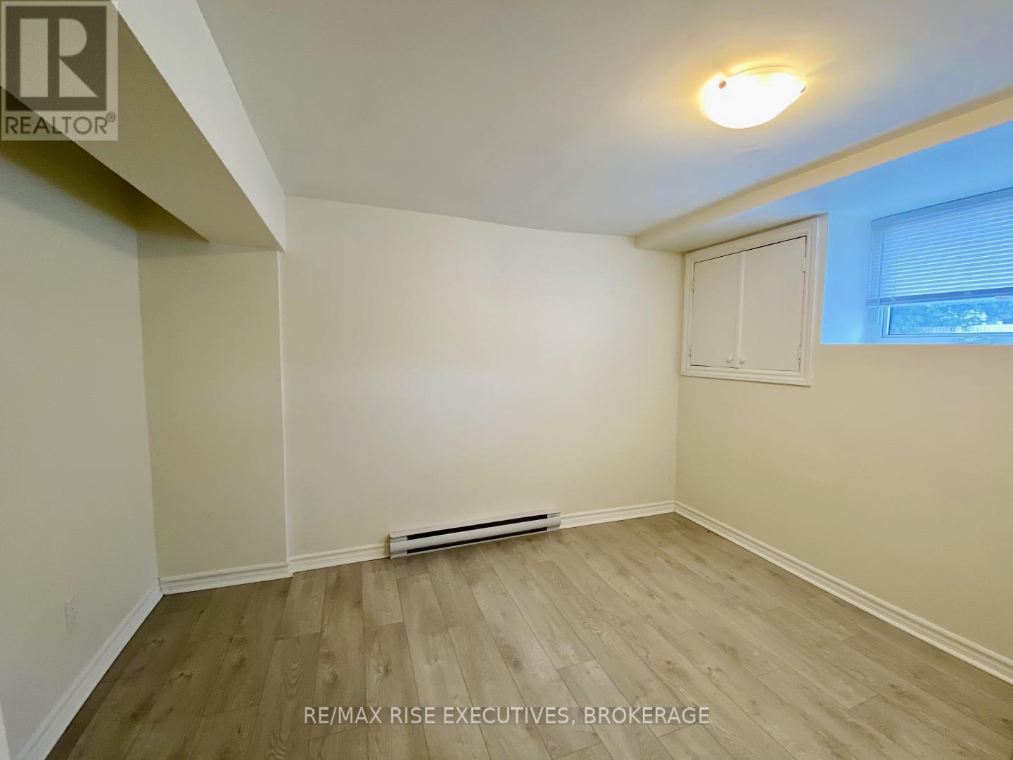 2 - 40 Helen Street, Kingston, Ontario  K7L 4N9 - Photo 5 - X12203468
