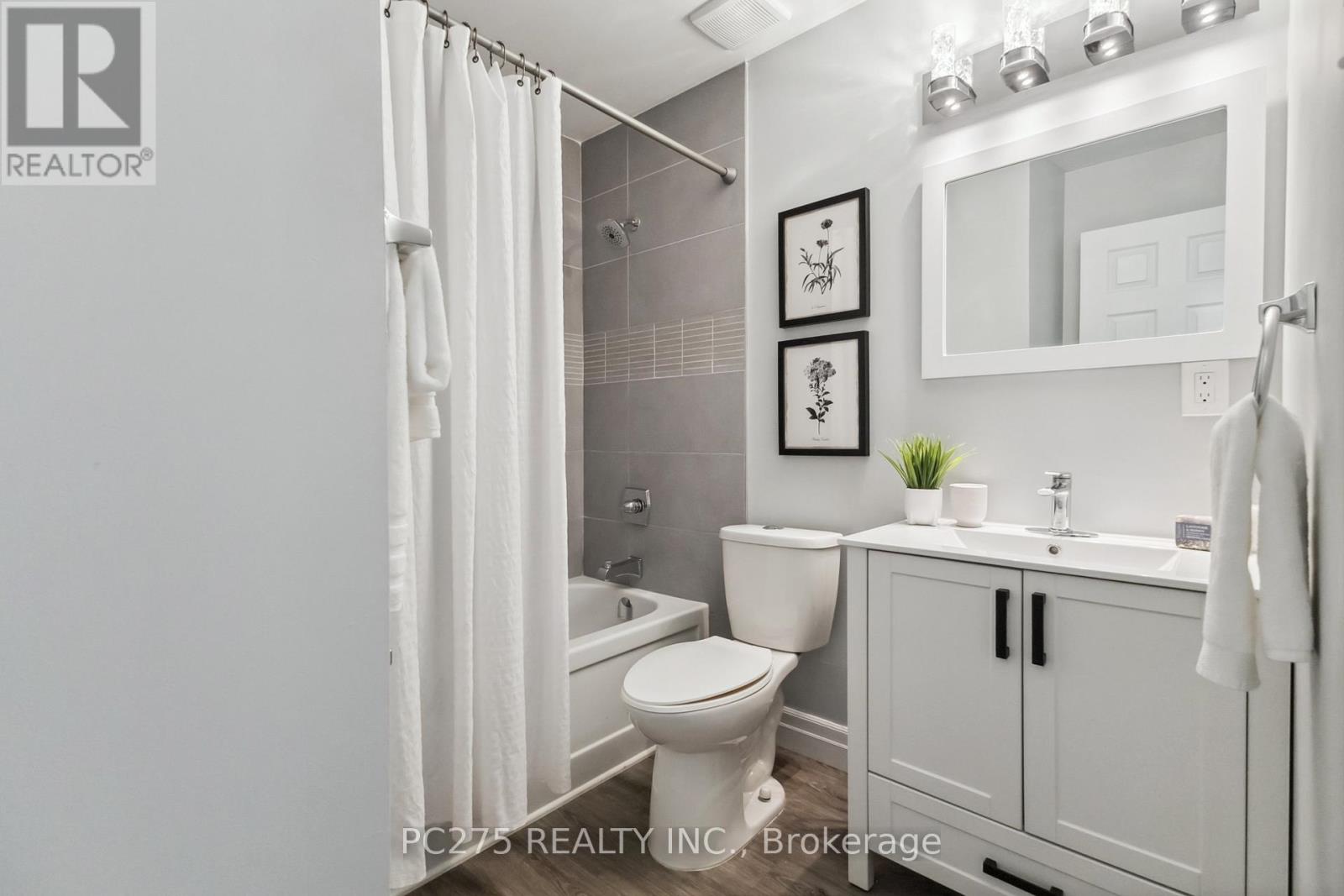 105 - 1580 Ernest Avenue, London South, Ontario  N6E 2T9 - Photo 31 - X12203453