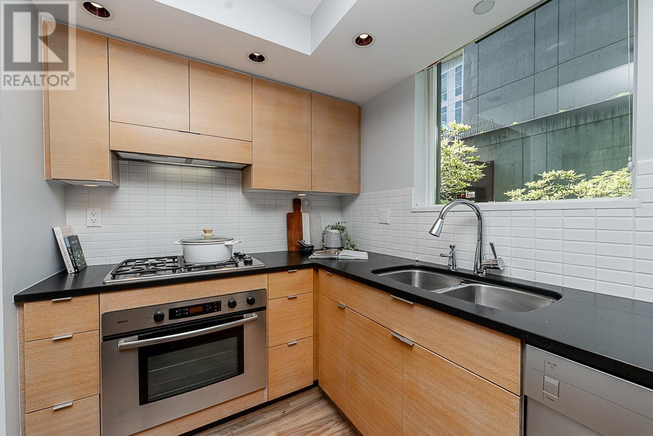 302 1055 Homer Street, Vancouver, British Columbia  V6B 1G3 - Photo 7 - R3000306