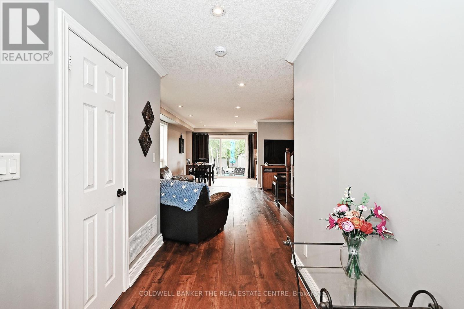 25 Lake Crescent, Barrie (Holly), Ontario  L4N 6A7 - Photo 5 - S12203291