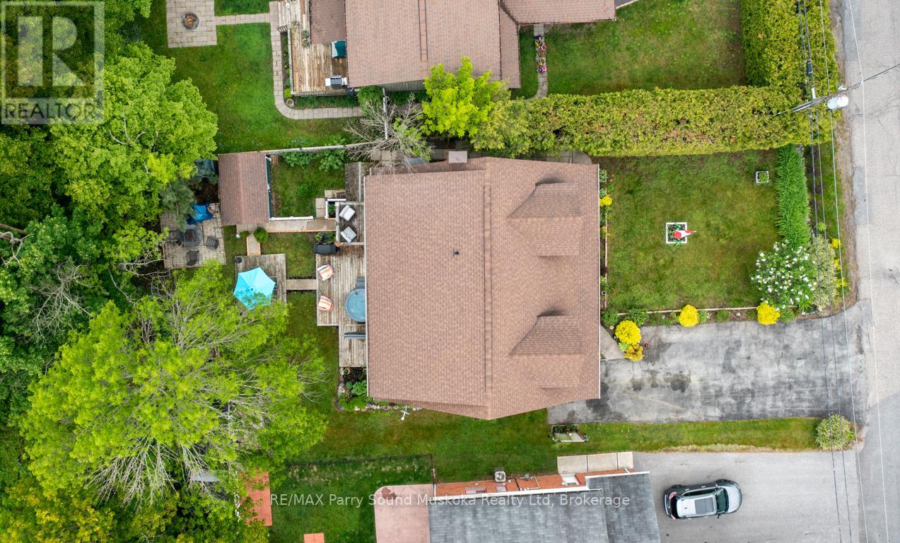 19 Macklaim Drive, Parry Sound, Ontario  P2A 2Z7 - Photo 37 - X12203345