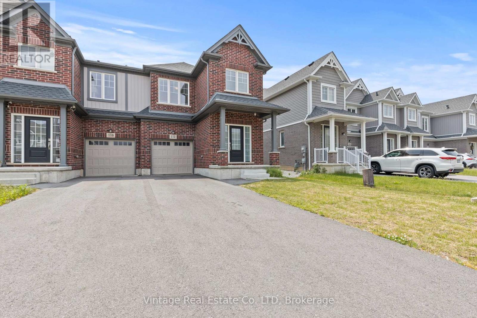 112 Bur Oak Drive, Thorold (Confederation Heights), Ontario  L2V 0L8 - Photo 2 - X12203352