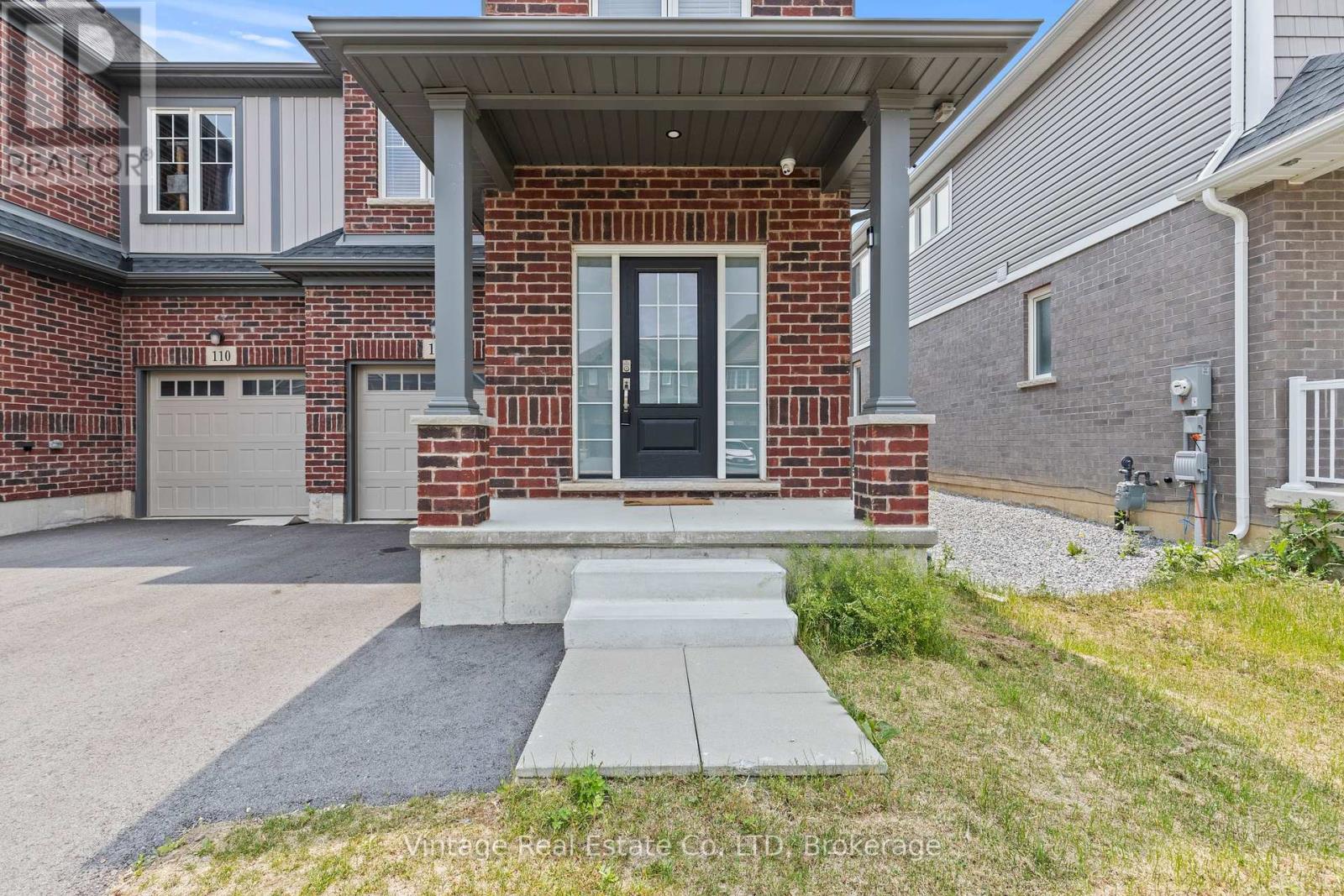 112 Bur Oak Drive, Thorold (Confederation Heights), Ontario  L2V 0L8 - Photo 3 - X12203352