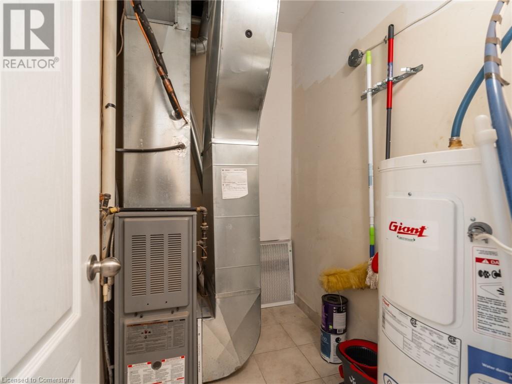 399 Martha Street, Burlington, Ontario  L7R 0A5 - Photo 21 - 40736678
