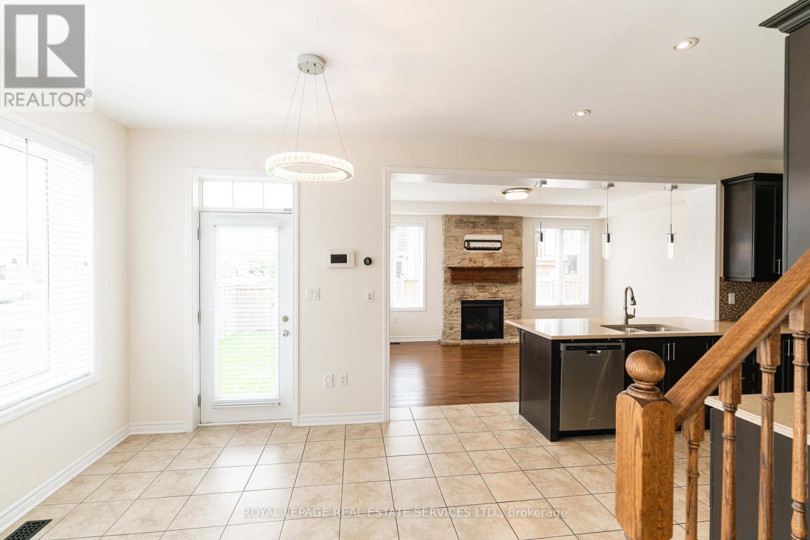 974 Penson Crescent, Milton, Ontario  L9T 8Z7 - Photo 14 - W12203253