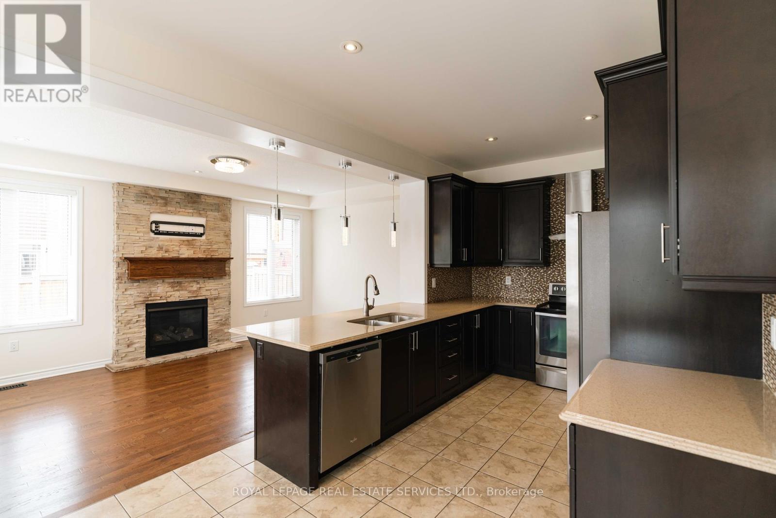 974 Penson Crescent, Milton, Ontario  L9T 8Z7 - Photo 15 - W12203253