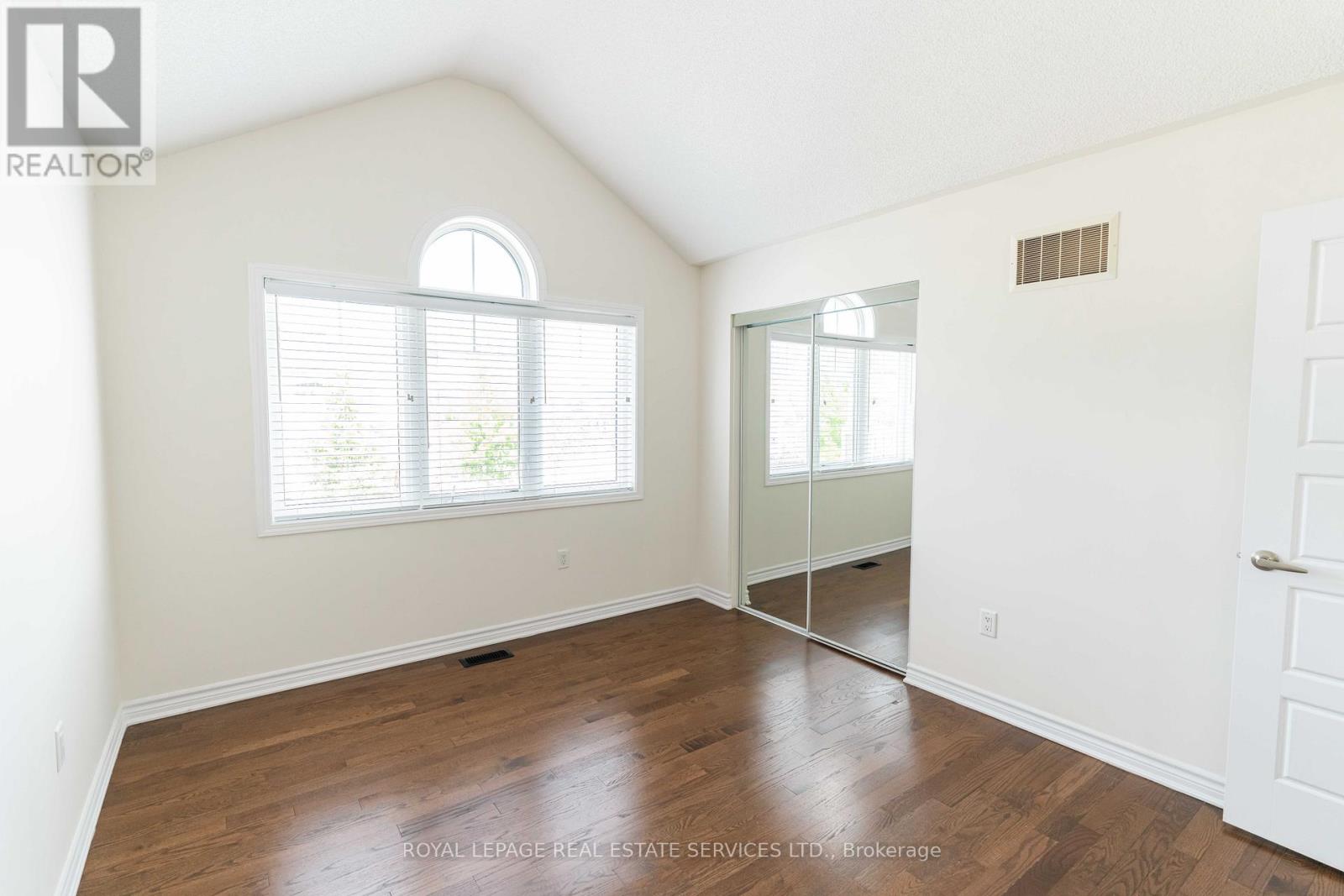 974 Penson Crescent, Milton, Ontario  L9T 8Z7 - Photo 29 - W12203253