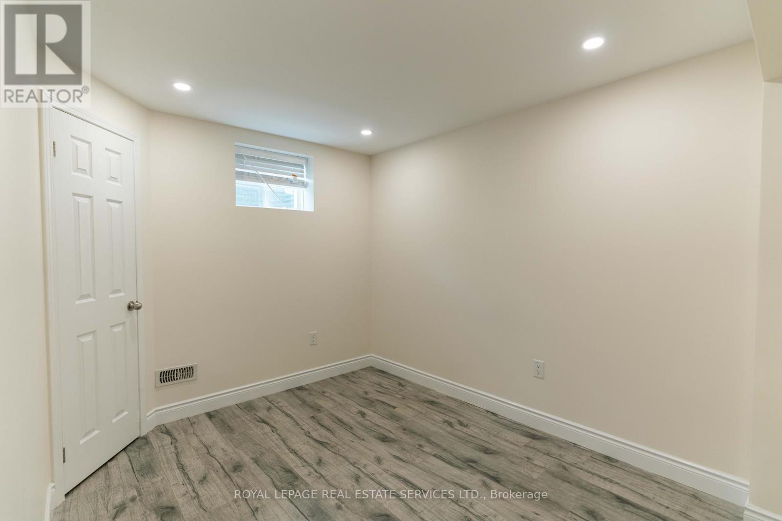 974 Penson Crescent, Milton, Ontario  L9T 8Z7 - Photo 39 - W12203253