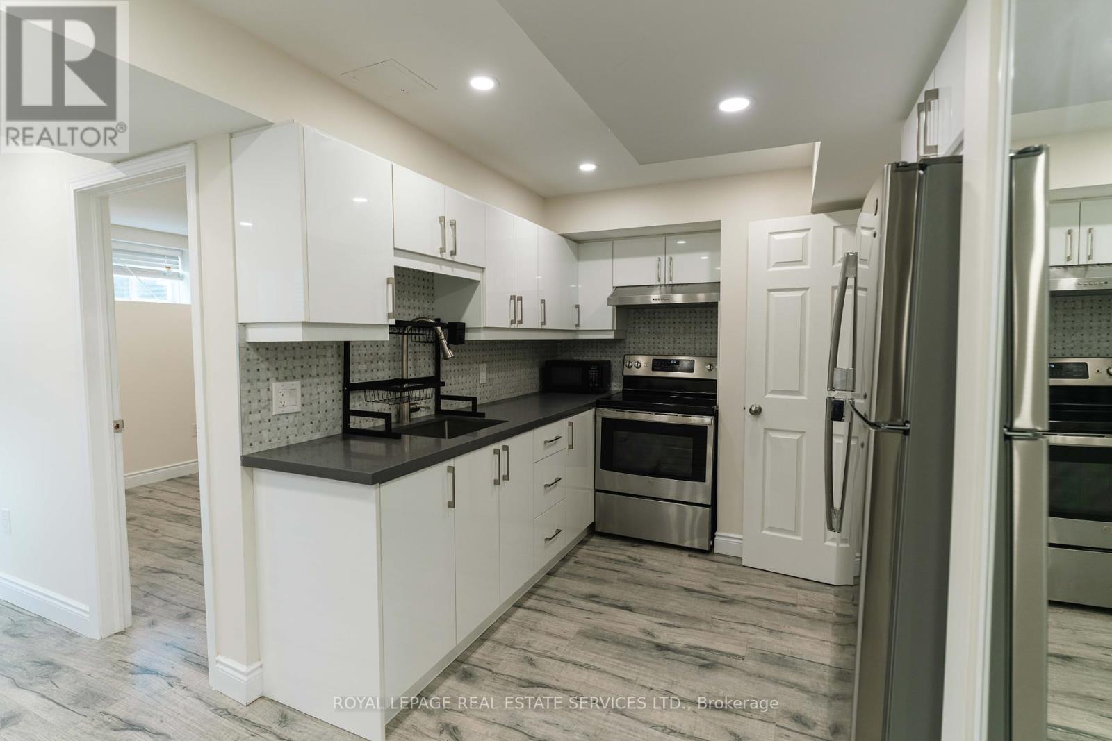 974 Penson Crescent, Milton, Ontario  L9T 8Z7 - Photo 42 - W12203253