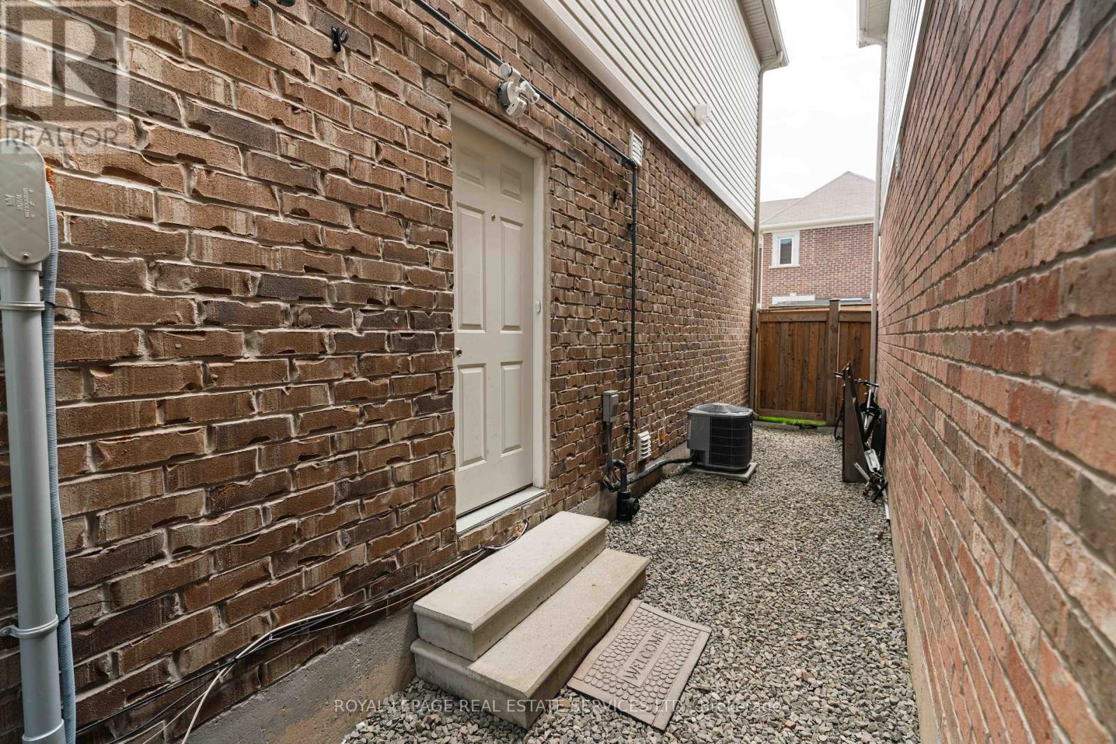 974 Penson Crescent, Milton, Ontario  L9T 8Z7 - Photo 44 - W12203253
