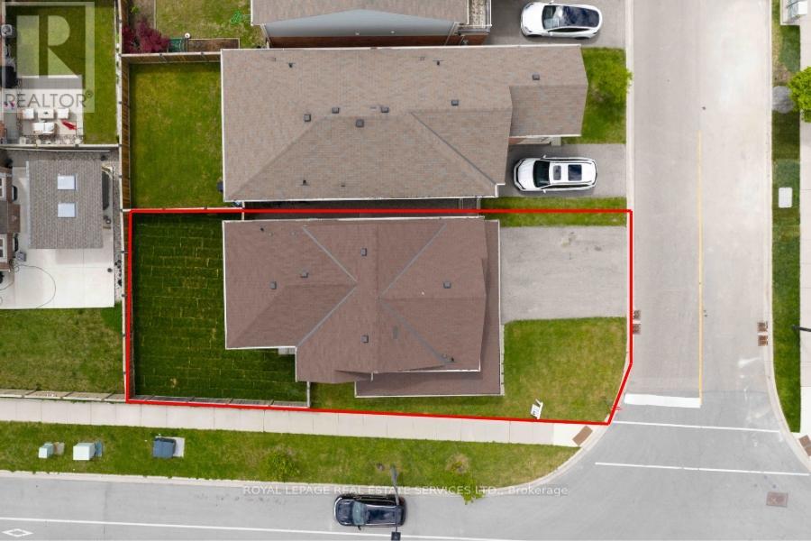 974 Penson Crescent, Milton, Ontario  L9T 8Z7 - Photo 9 - W12203253