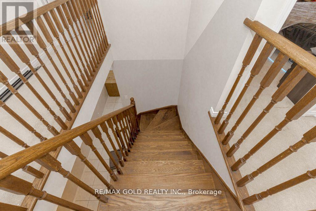 475 Queen Mary Drive, Brampton, Ontario  L7A 0C7 - Photo 20 - W12203256