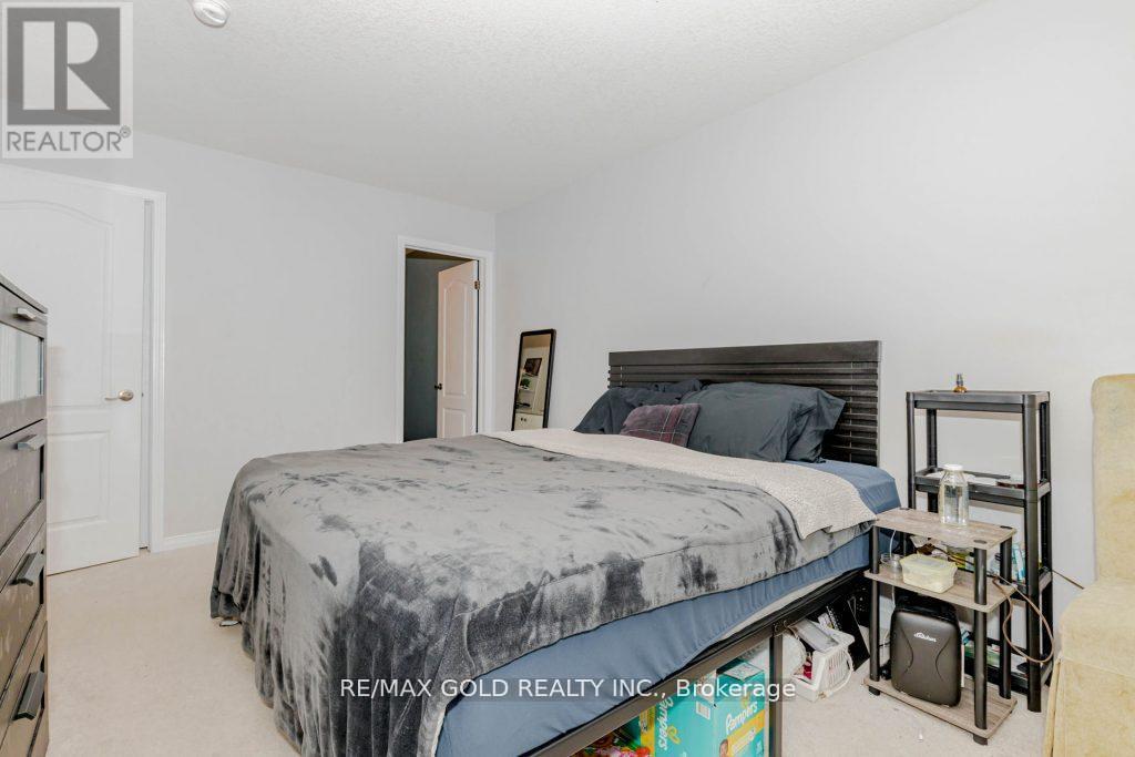 475 Queen Mary Drive, Brampton, Ontario  L7A 0C7 - Photo 23 - W12203256