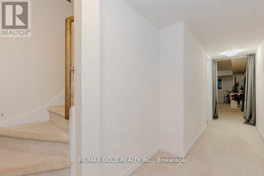 475 Queen Mary Drive, Brampton, Ontario  L7A 0C7 - Photo 41 - W12203256