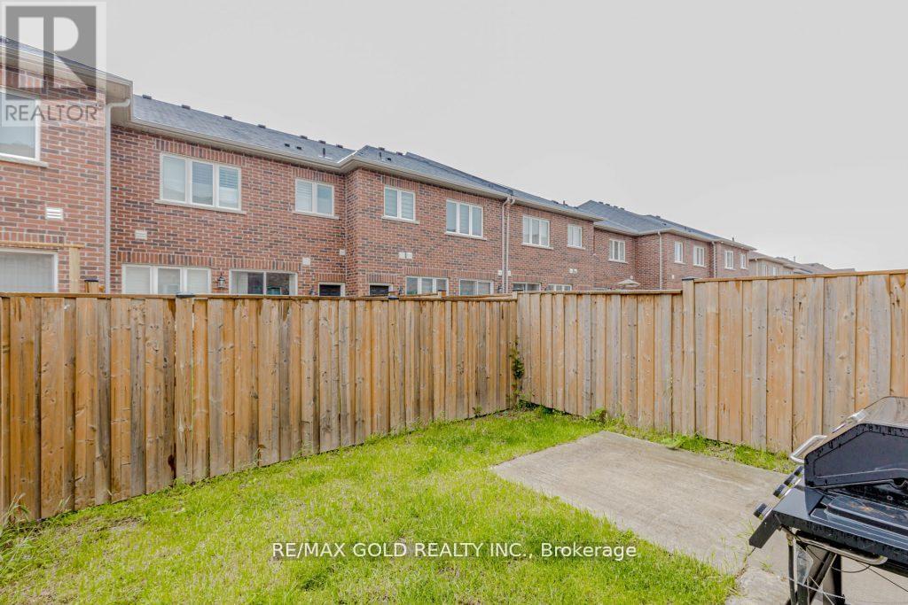 475 Queen Mary Drive, Brampton, Ontario  L7A 0C7 - Photo 50 - W12203256