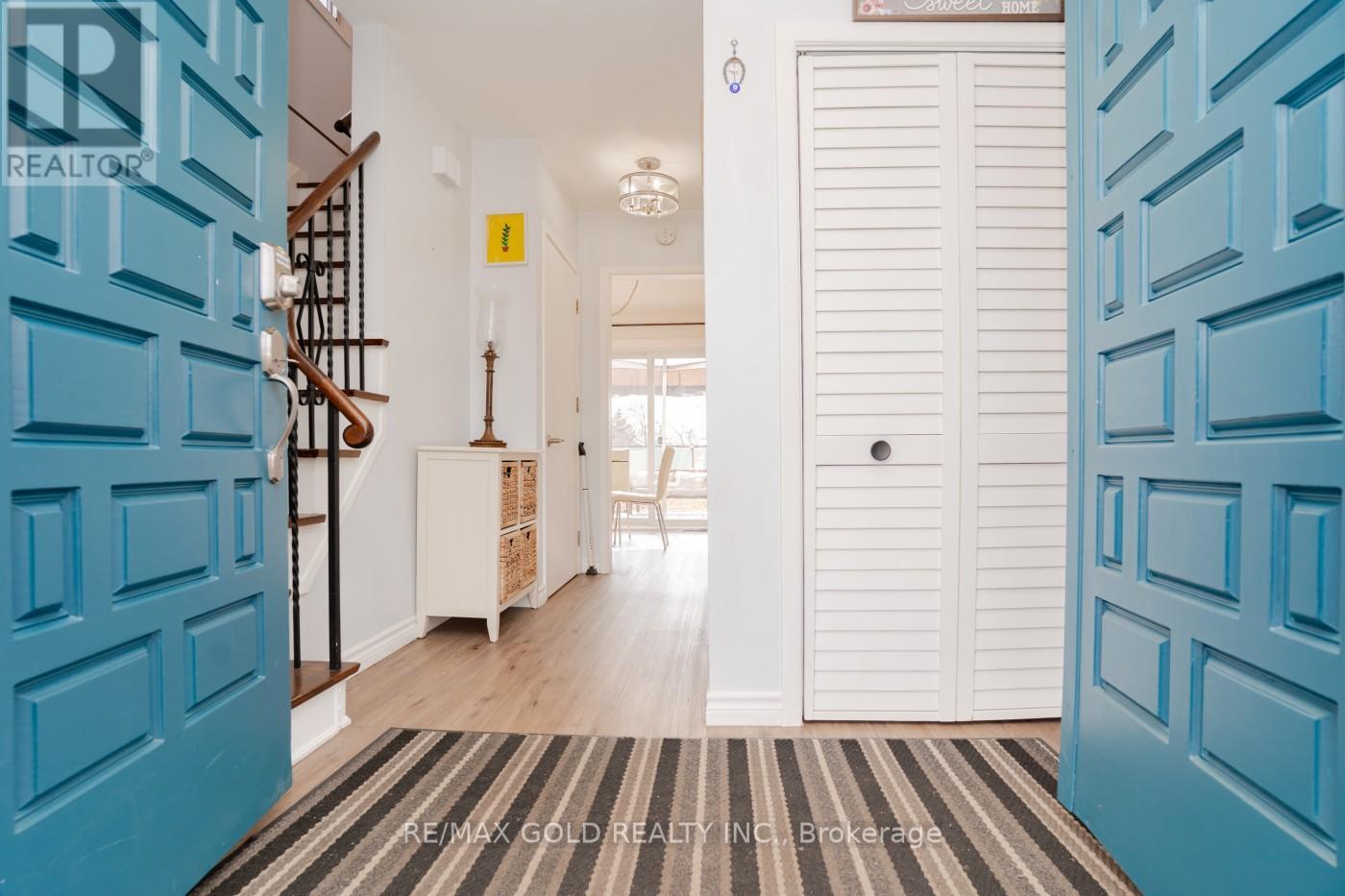 3 Crawley Drive, Brampton, Ontario  L6T 2R6 - Photo 5 - W12203267