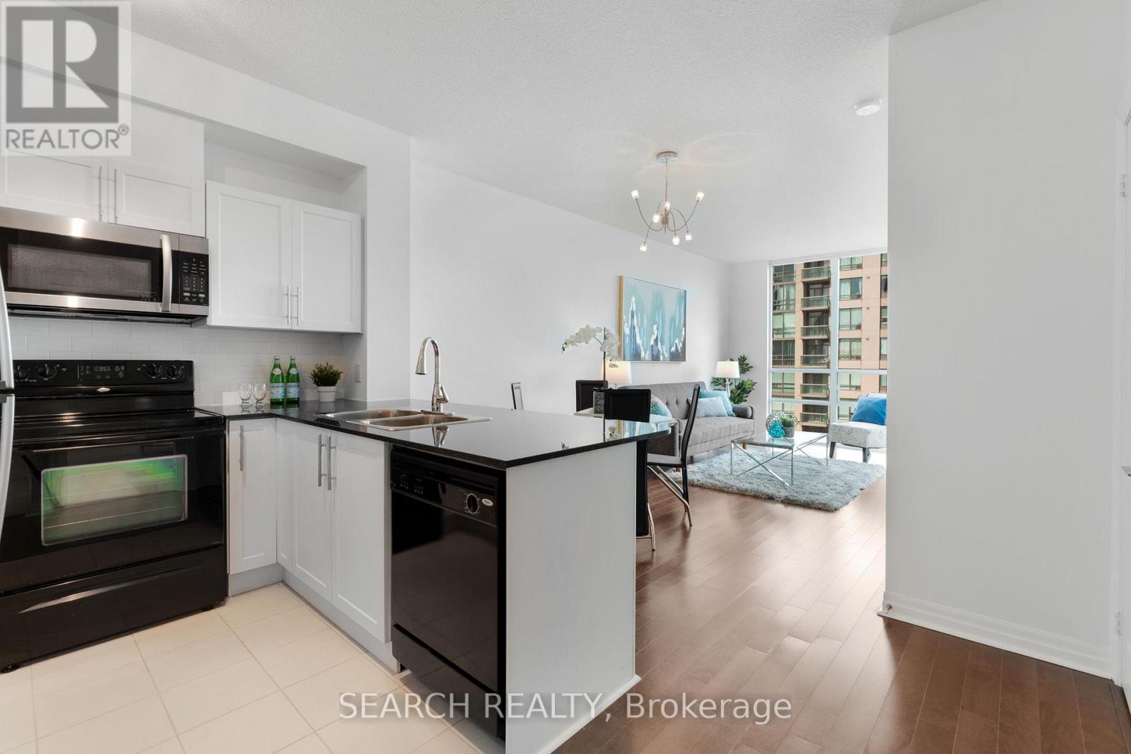 703 - 3515 Kariya Drive, Mississauga, Ontario  L5B 0C1 - Photo 5 - W12203275