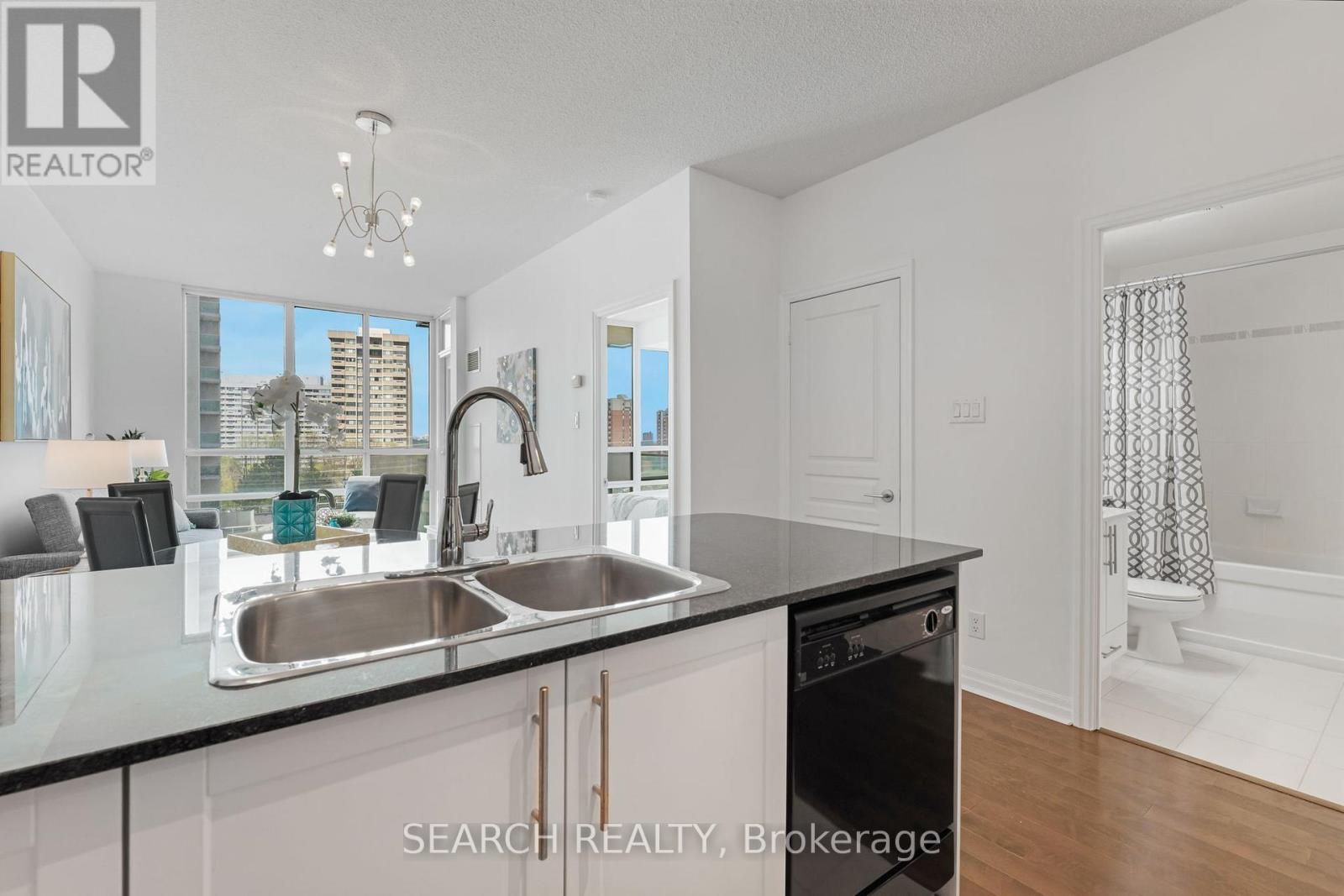 703 - 3515 Kariya Drive, Mississauga, Ontario  L5B 0C1 - Photo 8 - W12203275