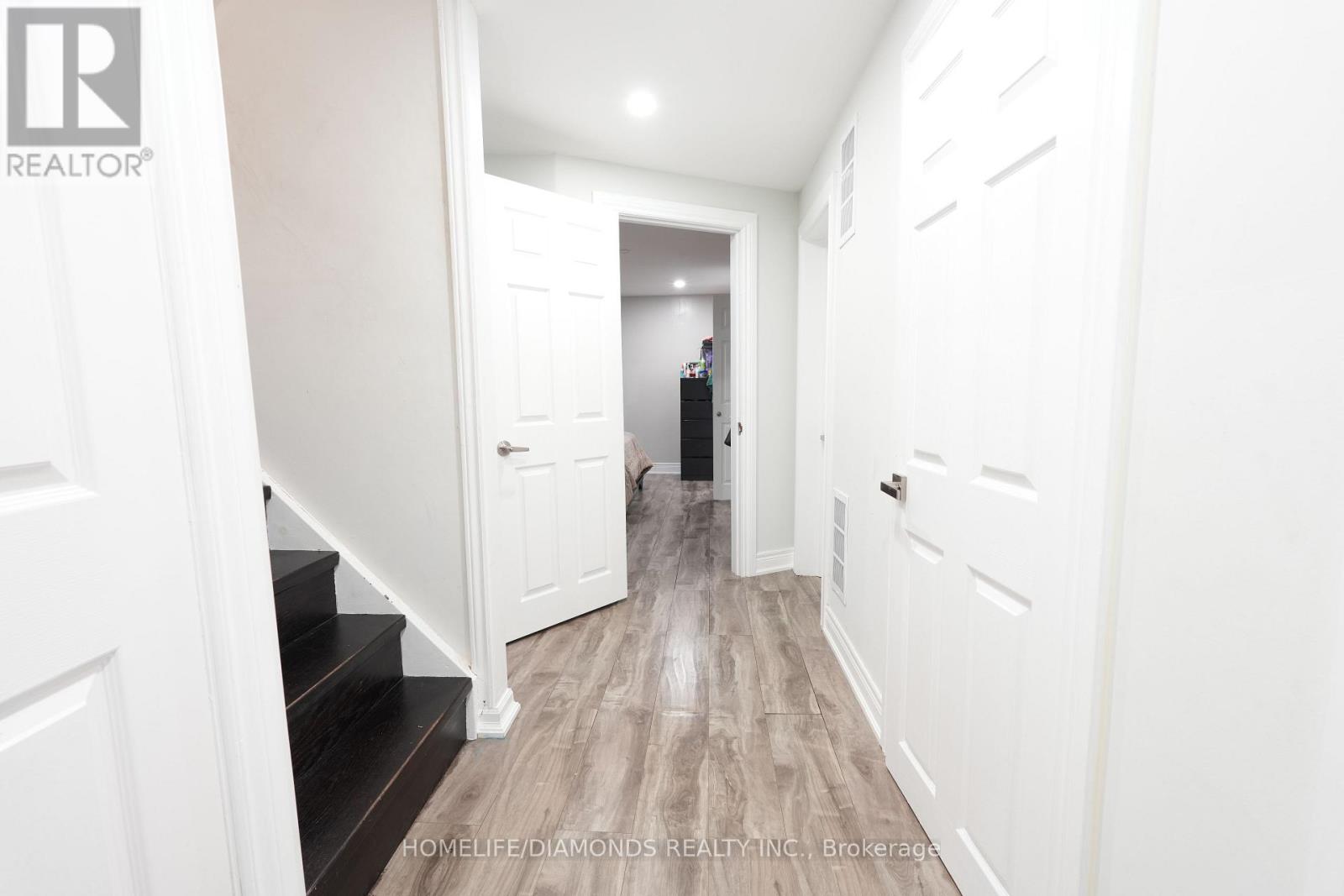 32 Barrington Crescent, Brampton, Ontario  L6Z 1N3 - Photo 28 - W12203321