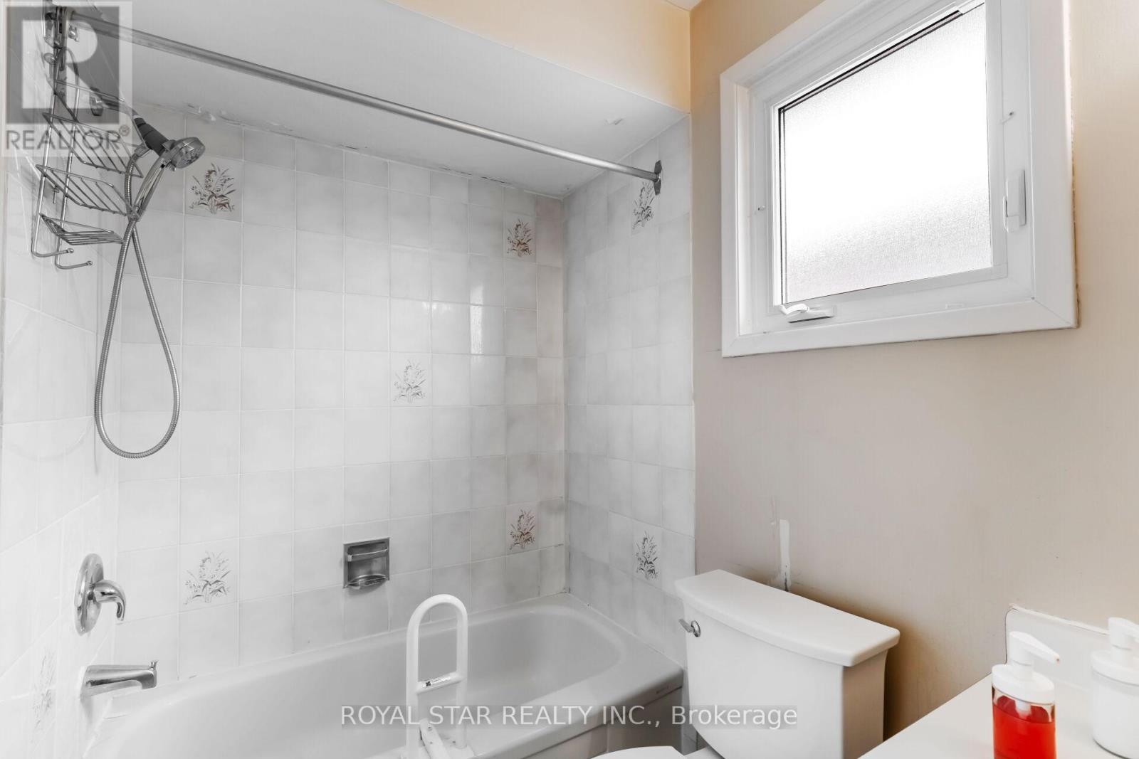 89 Dumfries Avenue, Brampton, Ontario  L6Z 2X1 - Photo 21 - W12203337