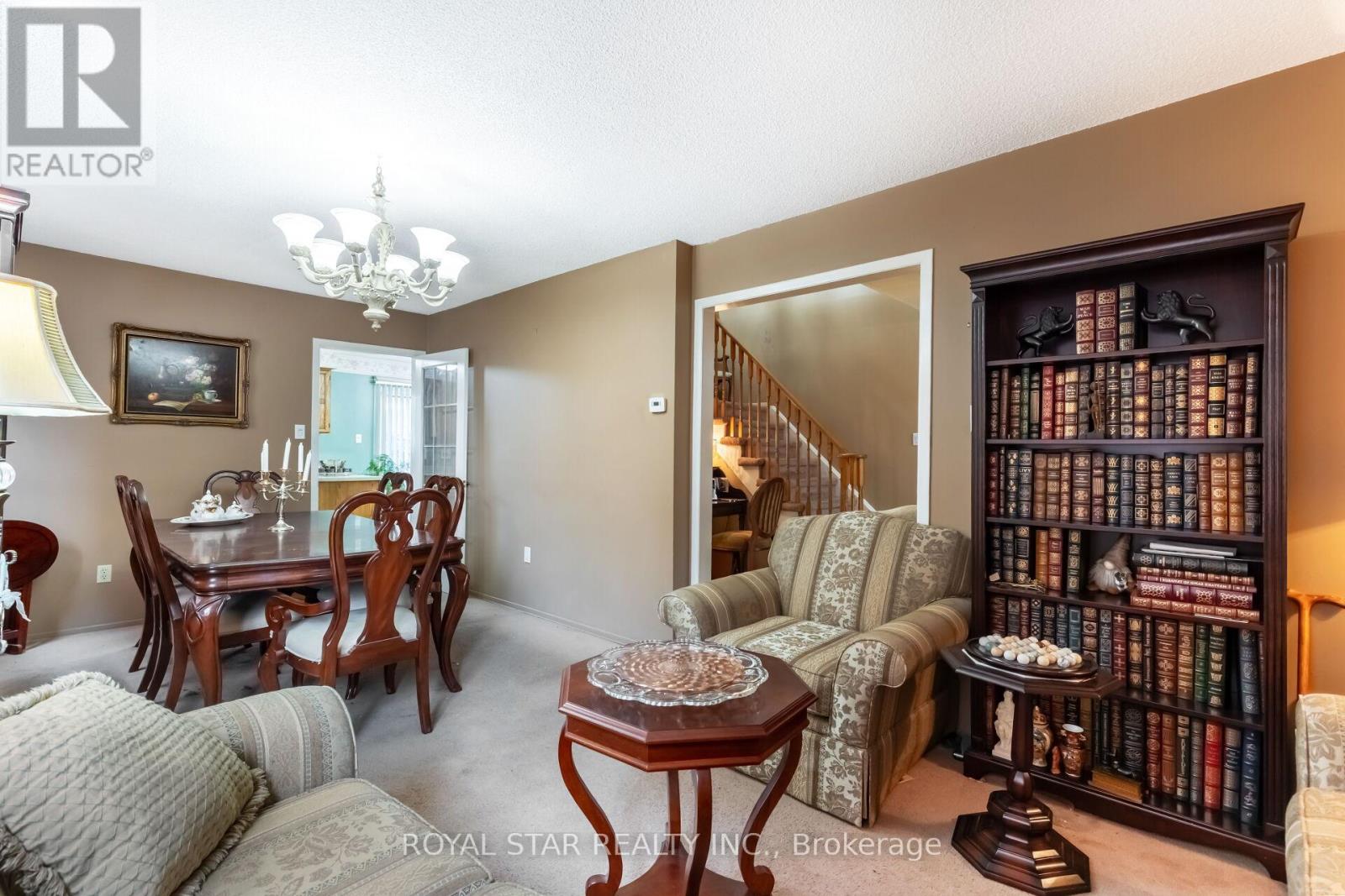 89 Dumfries Avenue, Brampton, Ontario  L6Z 2X1 - Photo 8 - W12203337