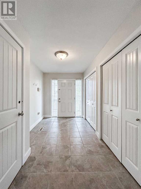 Property at 160 Hawthorn Way image 3