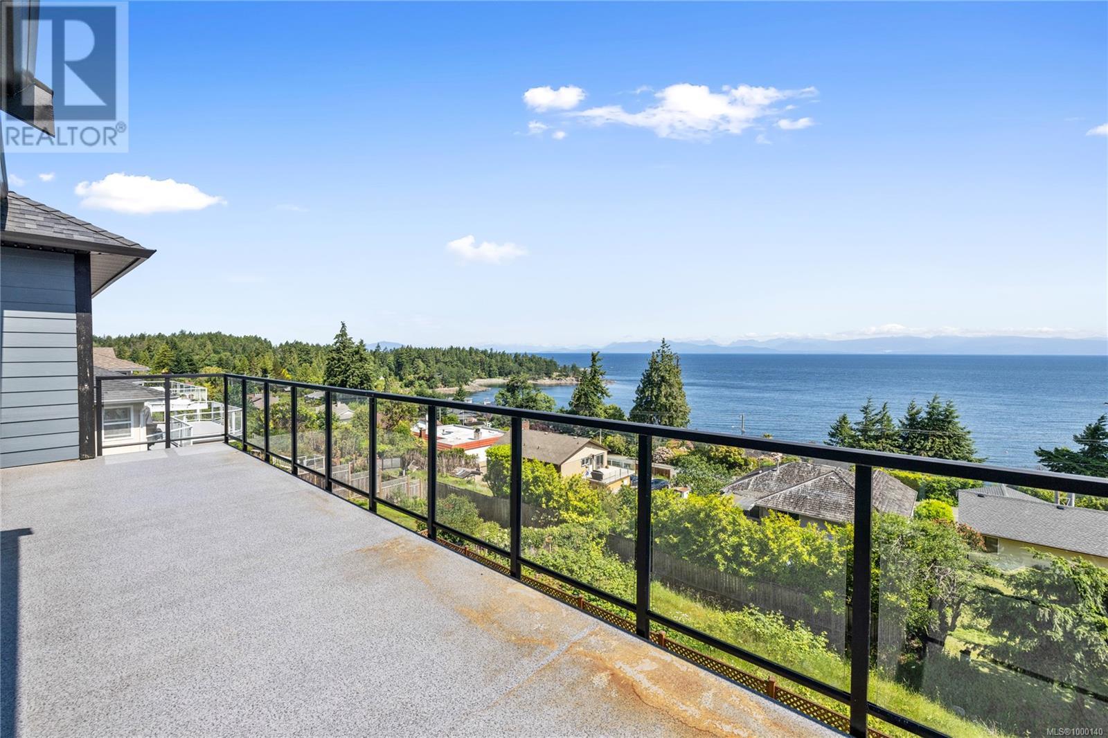 Property at 3890 Gulfview Dr image 4