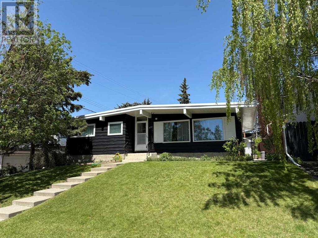 Property at 3720 58 Avenue SW image 3