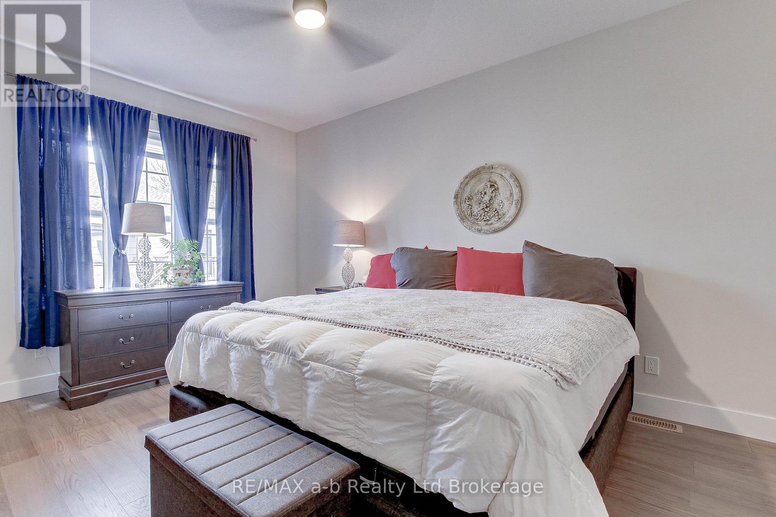 402 - 12 Washington Street W, Norwich, Ontario N0J 1P0 - Photo 11 - X12203396