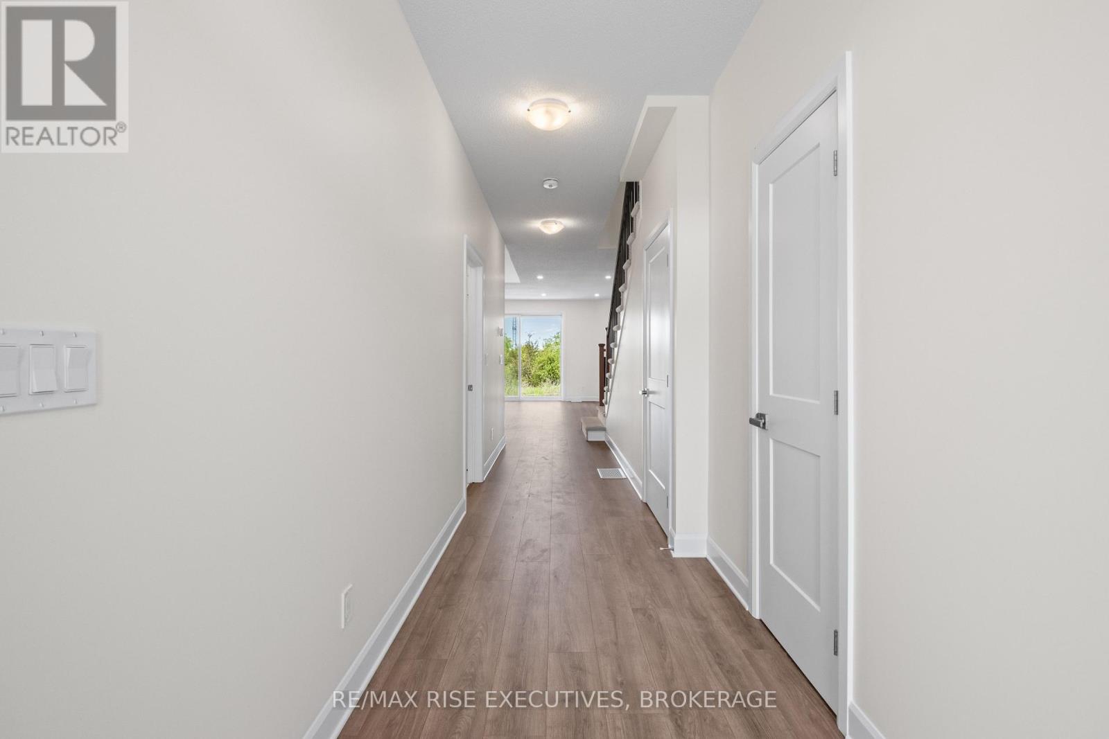 Property at 416 BUCKTHORN DRIVE image 4