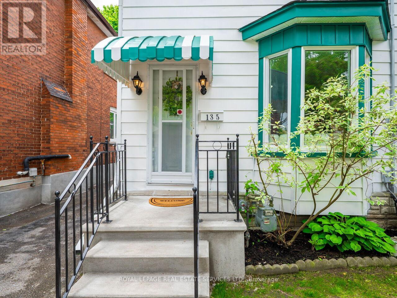 135 Bernice Crescent, Toronto, Ontario  M6N 1X3 - Photo 3 - W12202124