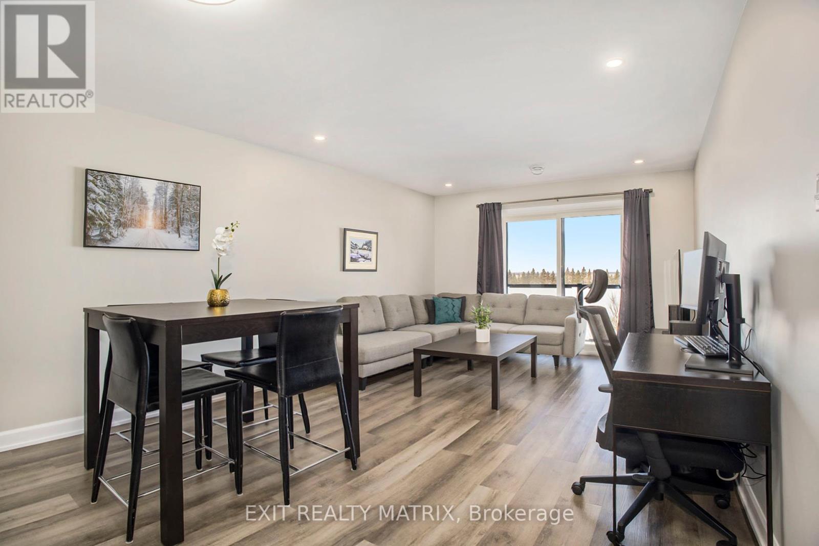 304 - 271 Belfort Street, Russell, Ontario  K0A 1W0 - Photo 5 - X12104393