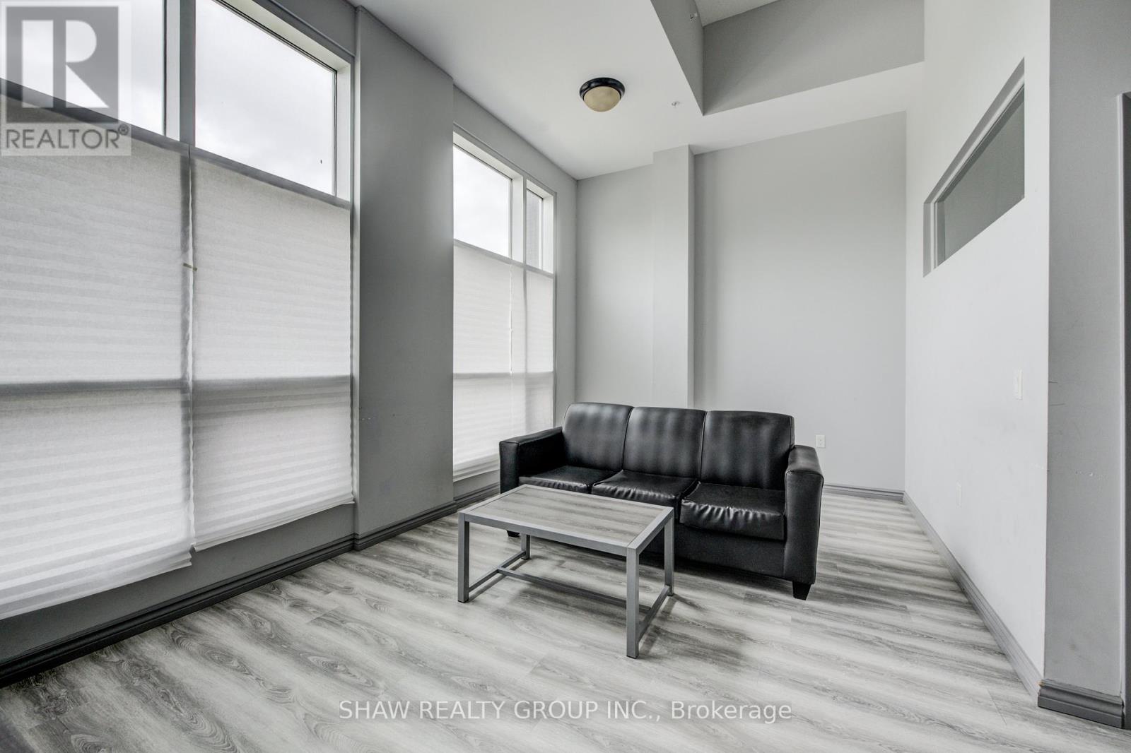 105 - 275 Larch Street, Waterloo, Ontario  N2L 3R2 - Photo 9 - X12182198