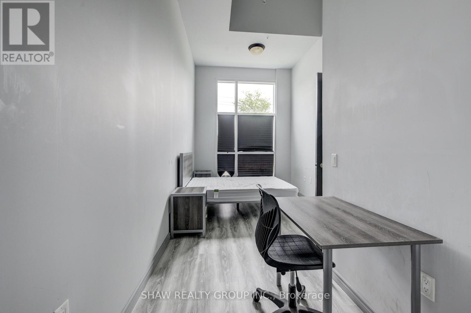 105 - 275 Larch Street, Waterloo, Ontario  N2L 3R2 - Photo 14 - X12182198