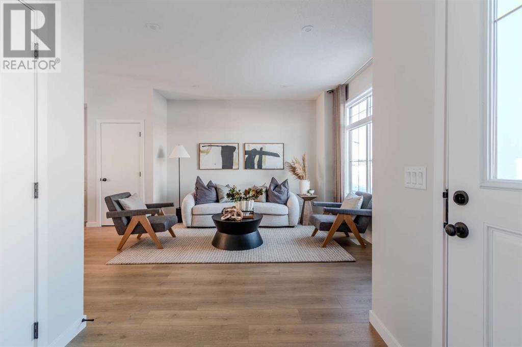 Property at 54 Creekview Gardens SW image 3