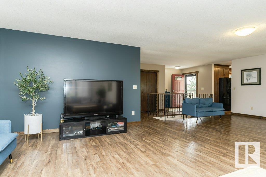Property at #15 54150 RGE ROAD 224 image 4