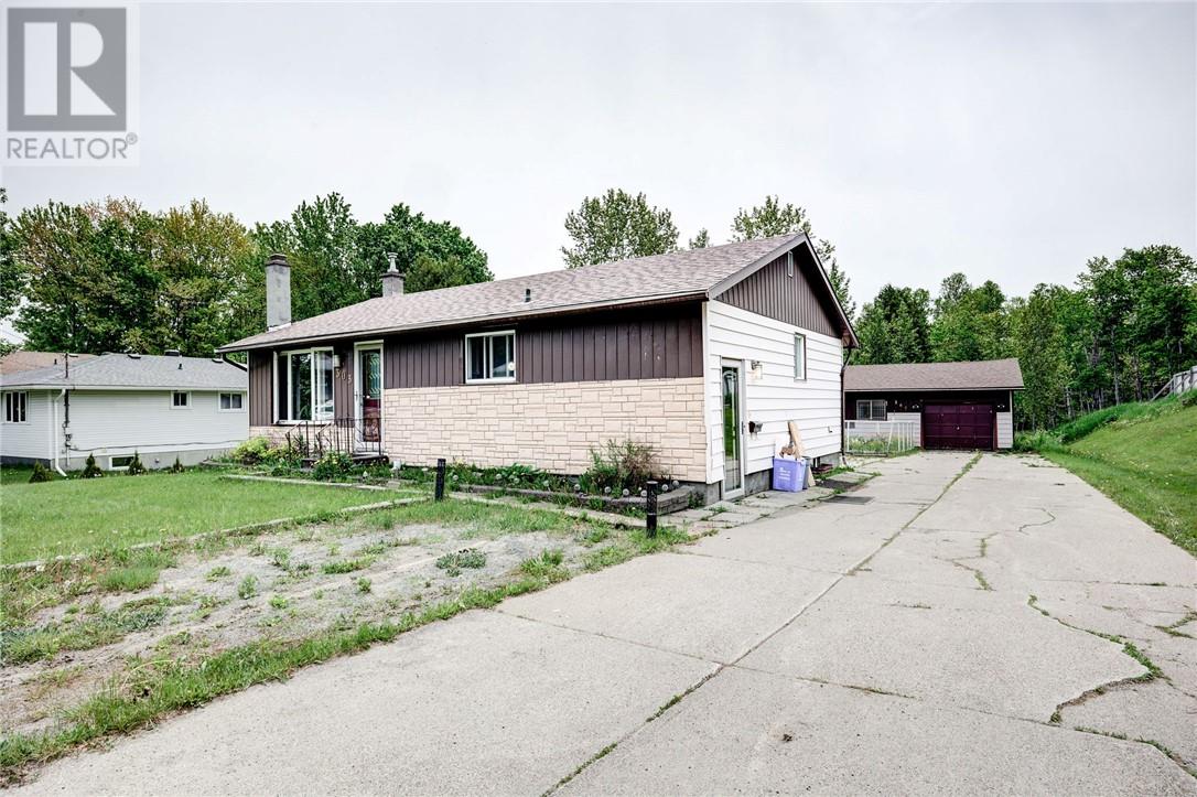 303 Tupper Street, Hanmer, Ontario  P3P 1G7 - Photo 2 - 2122777
