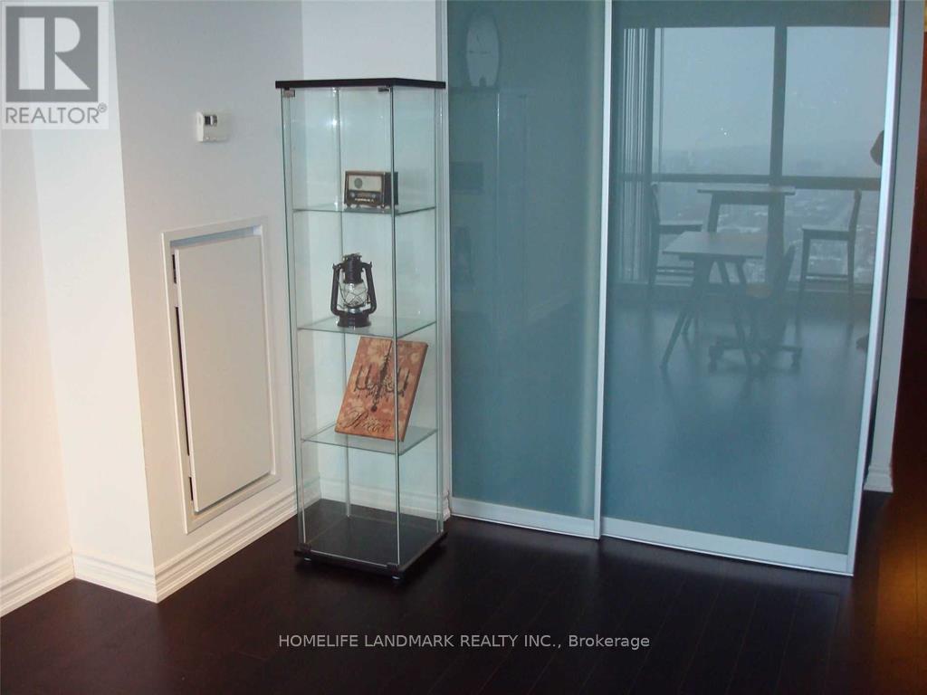 4206 - 386 Yonge Street, Toronto, Ontario  M5B 0A5 - Photo 2 - C12203413