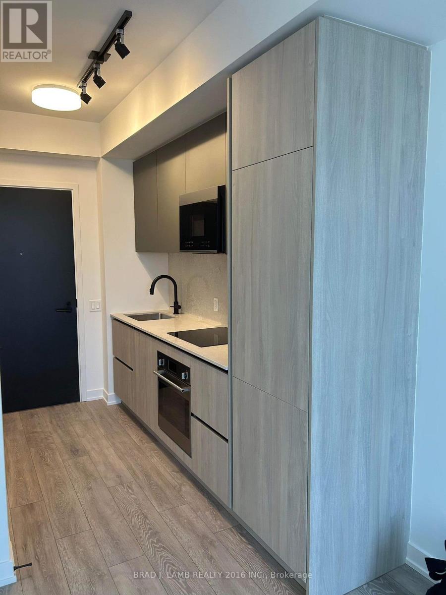 1115 - 108 Peter Street, Toronto, Ontario  M5V 0W2 - Photo 1 - C12203456