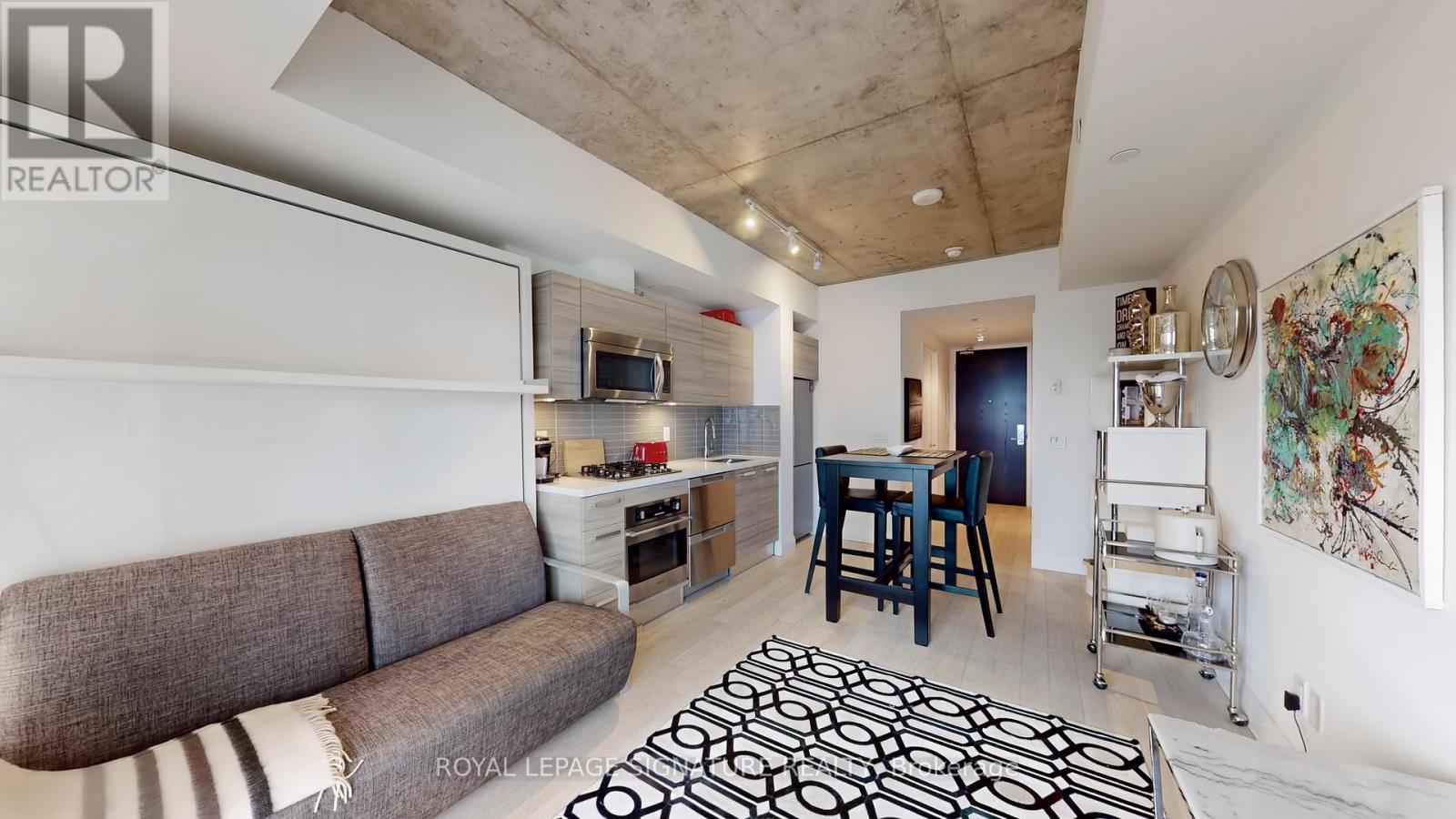 1406 - 224 King Street W, Toronto, Ontario  M5H 0A6 - Photo 1 - C12203464