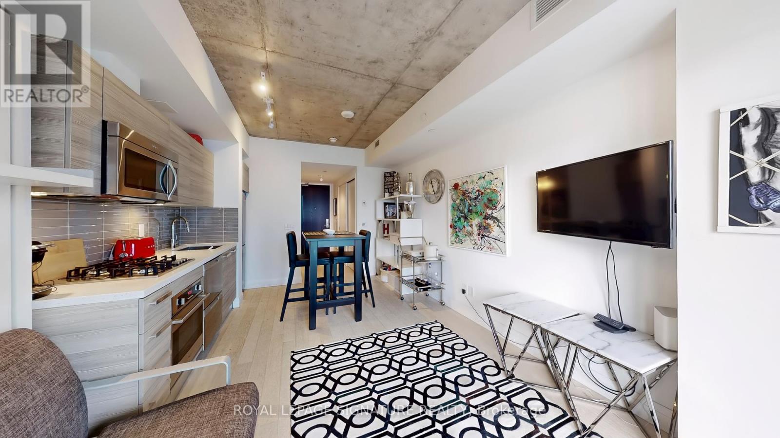 1406 - 224 King Street W, Toronto, Ontario  M5H 0A6 - Photo 3 - C12203464