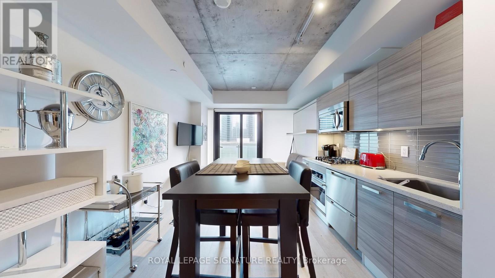 1406 - 224 King Street W, Toronto, Ontario  M5H 0A6 - Photo 7 - C12203464