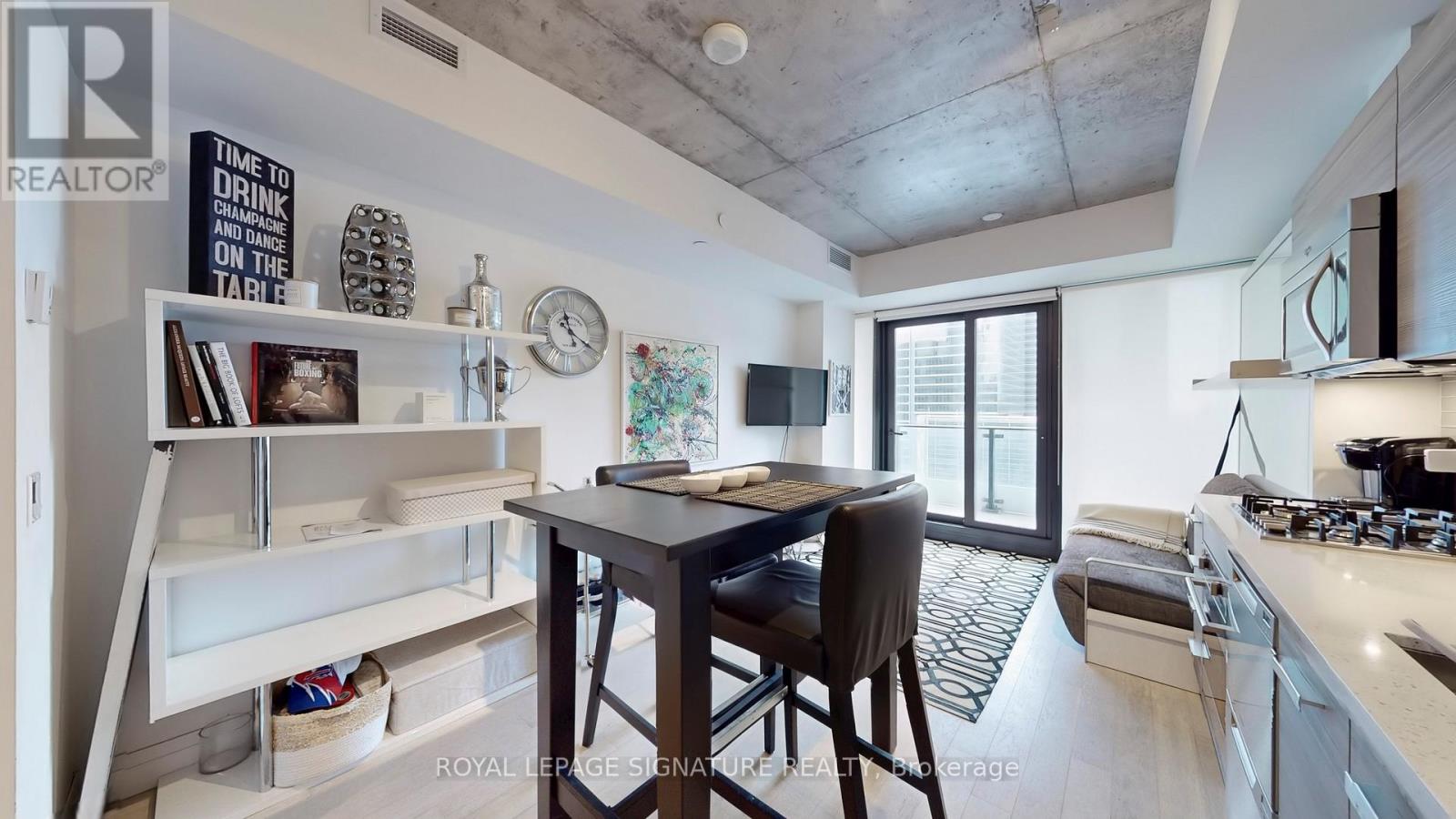1406 - 224 King Street W, Toronto, Ontario  M5H 0A6 - Photo 8 - C12203464