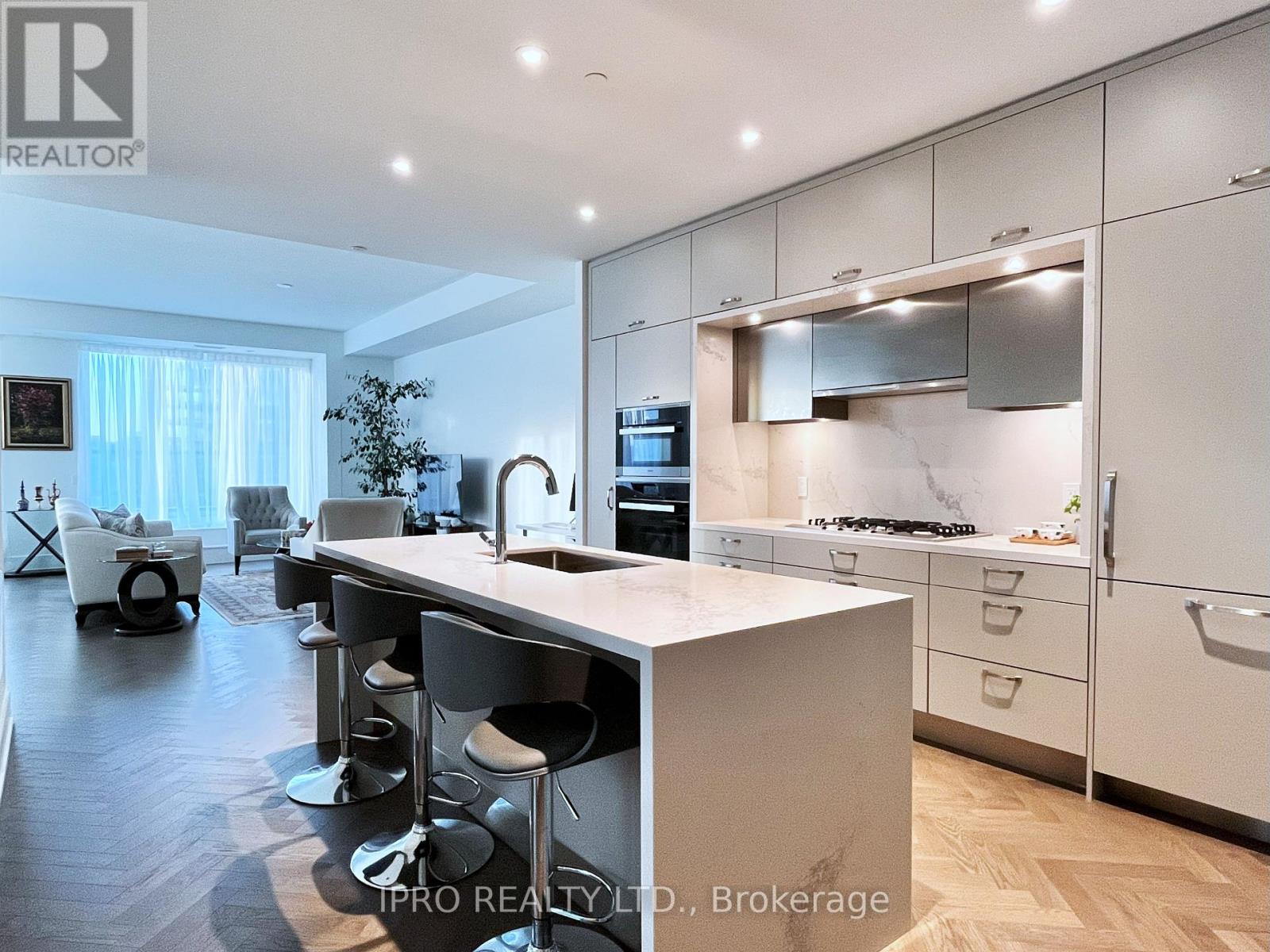 1002 - 455 Wellington Street W, Toronto, Ontario  M5V 0V8 - Photo 8 - C12203483