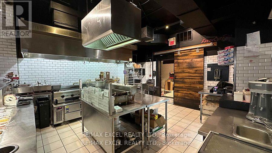 326 College Street, Toronto (University), Ontario  M5T 1S3 - Photo 7 - C12203496