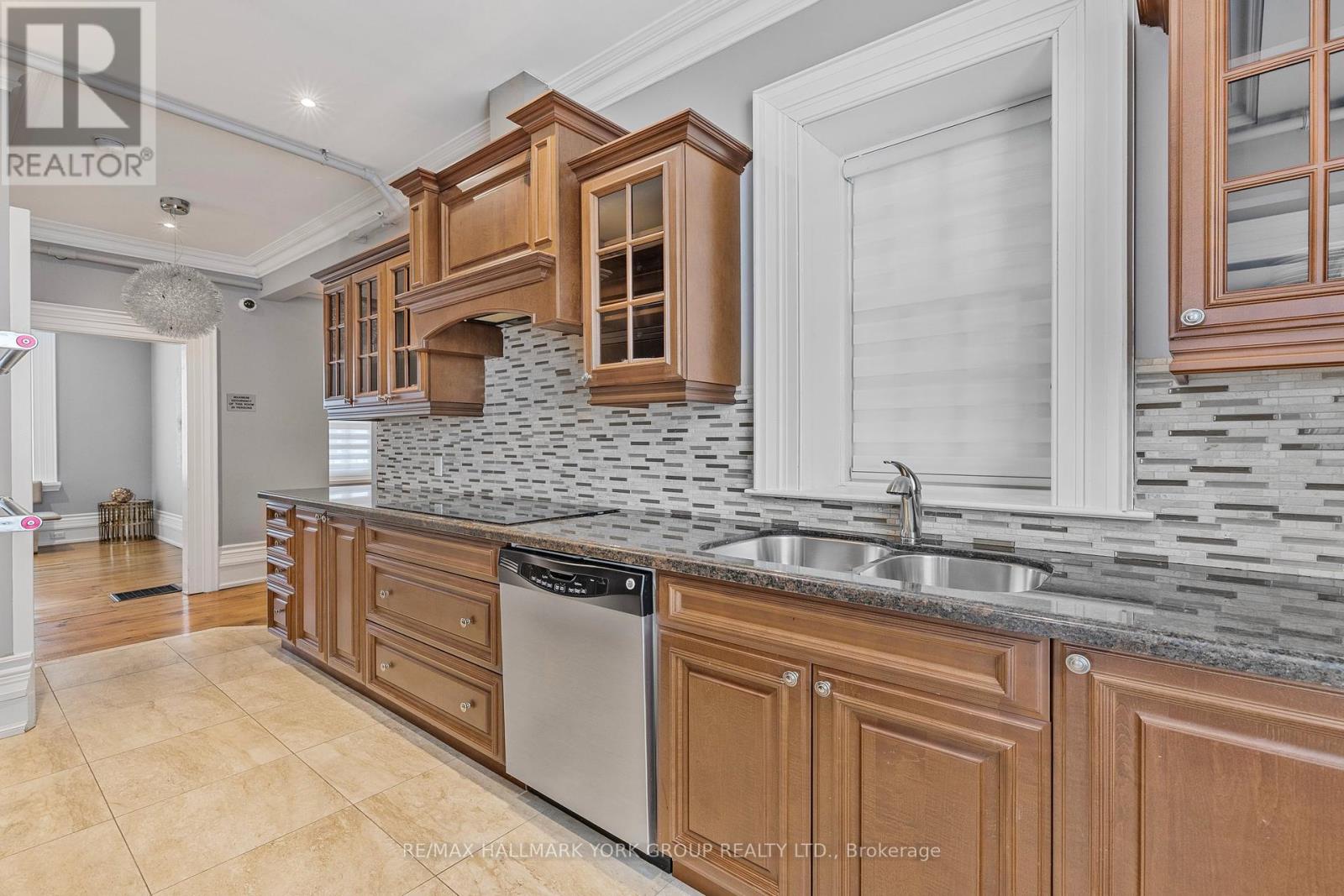 209 - 10360 Islington Avenue, Vaughan (Kleinburg), Ontario  L0J 1C0 - Photo 32 - N12203439