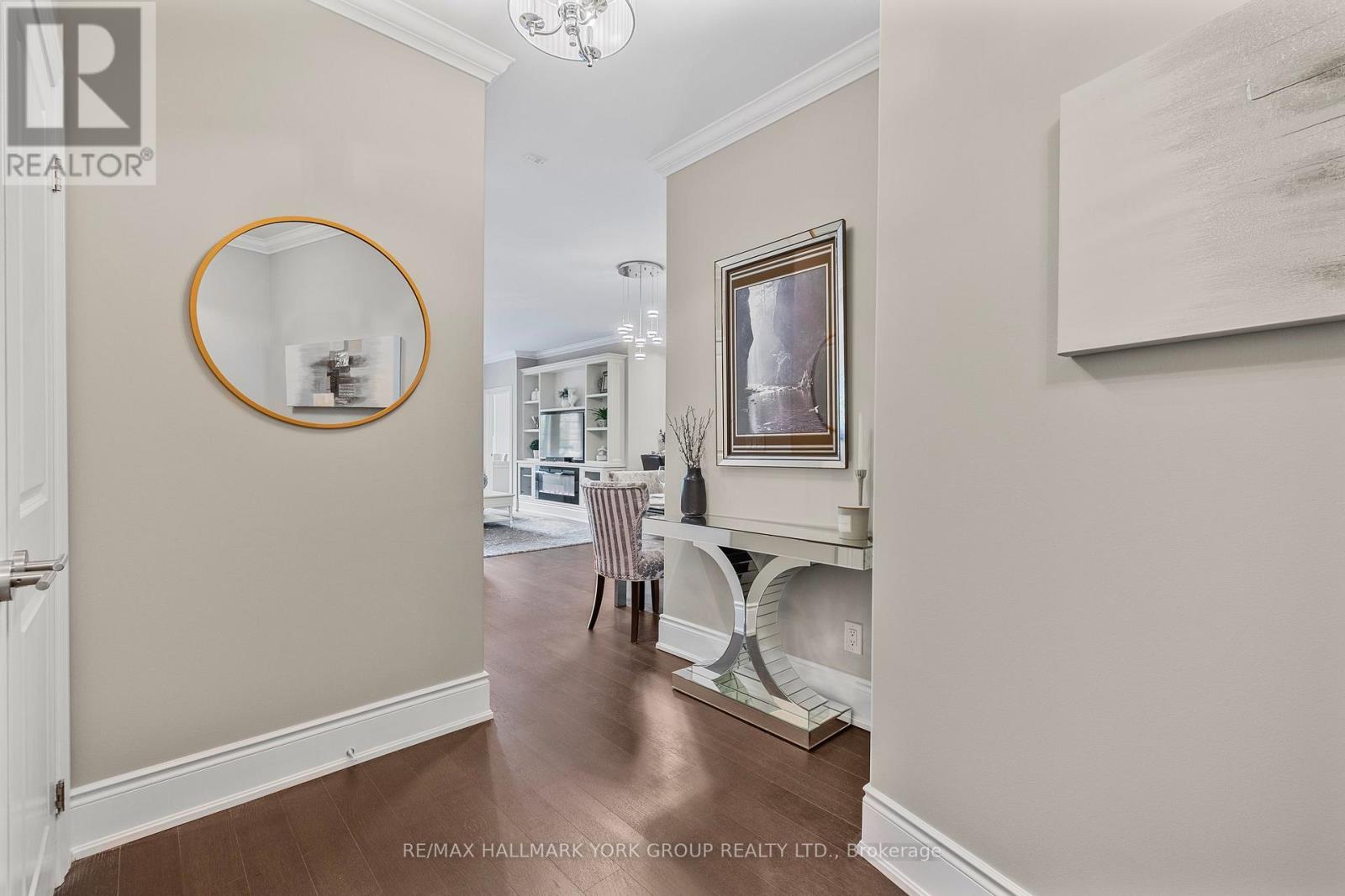 209 - 10360 Islington Avenue, Vaughan (Kleinburg), Ontario  L0J 1C0 - Photo 7 - N12203439