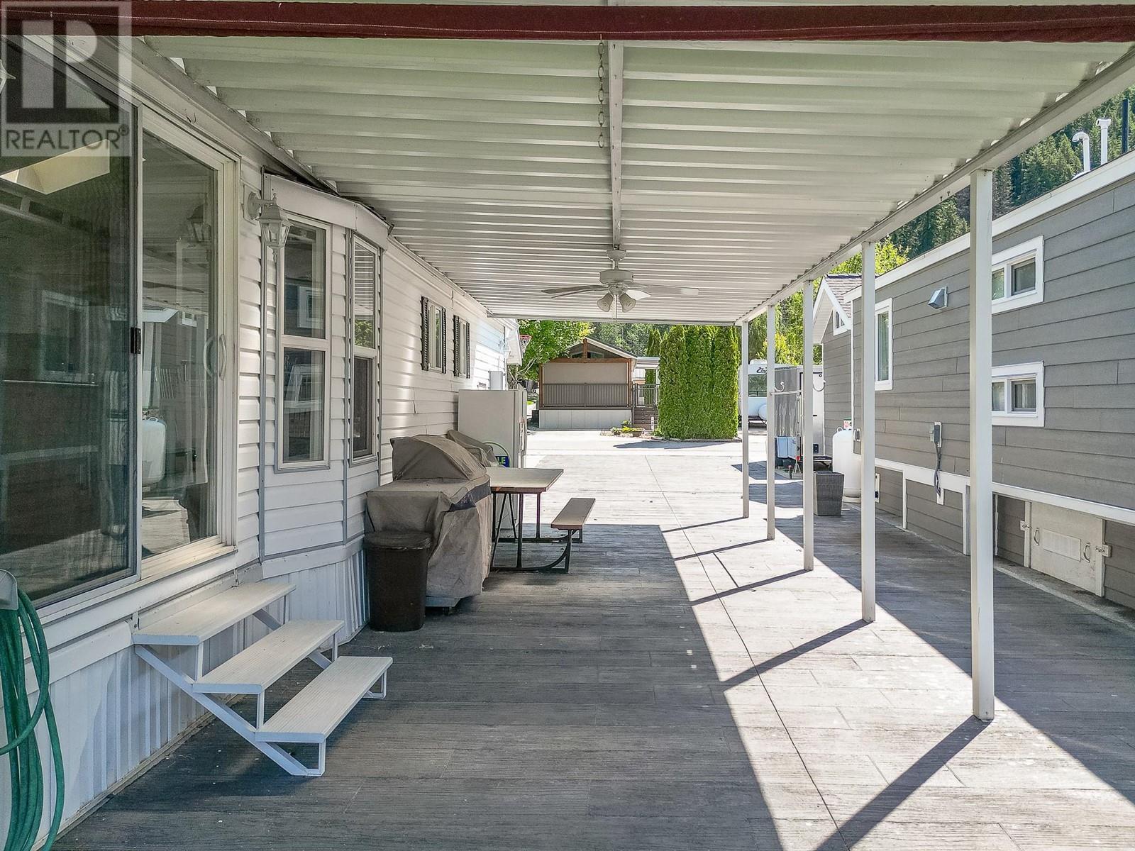 8216 97a Highway Unit# 16, Mara, British Columbia  V0E 2K0 - Photo 34 - 10350916