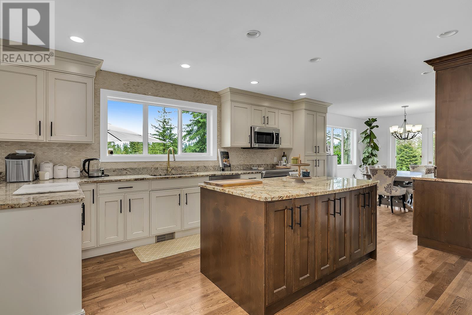 Property at 2378 Saucier Road image 2