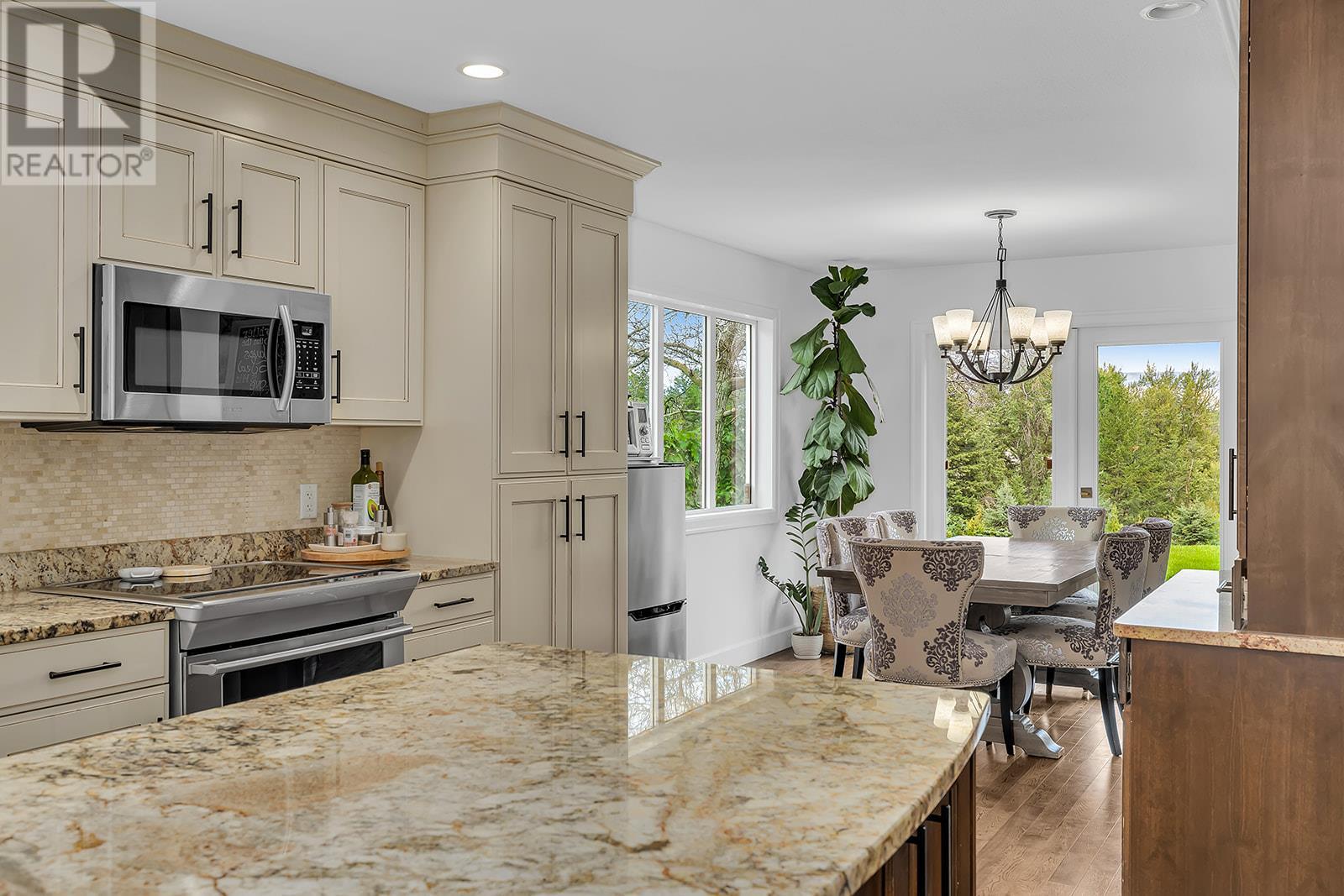 Property at 2378 Saucier Road image 3
